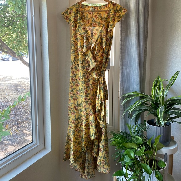 Max Studio Patterned Ruffle Wrap Midi Dress - Picture 2 of 10